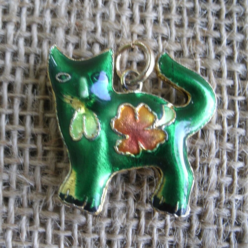 Green Floral Cloisonne Cat Goldtone Pendant - Picture 1 of 9